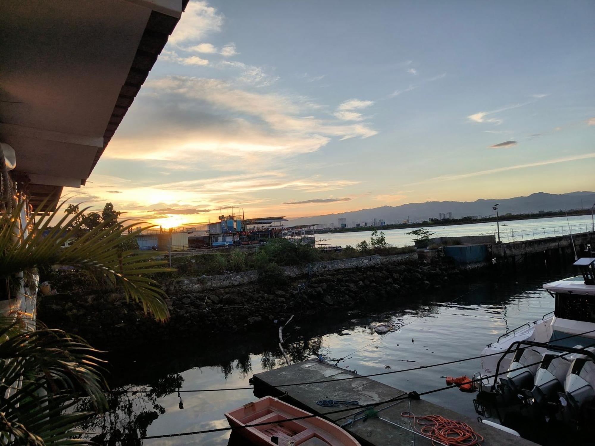 Stay And Fly At Amani Grand Resort Residences Lapu-Lapu City Exteriér fotografie